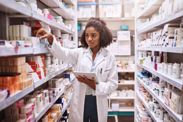 குழந்தைகள் வீட்டில் கட்டாயம் வைத்திருக்க வேண்டிய மருந்துகள் - மருத்துவர் அறிவுரை | Medicines You Must Have At Home Doctor S Advice