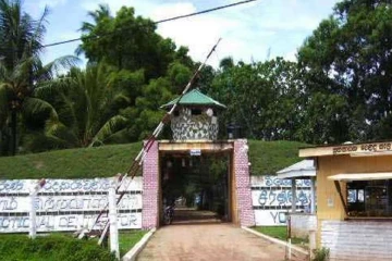 பல்லன்சேன சிறைச்சாலையிலும் சற்றுமுன்னர் பதற்றம் ; கூரை மேல் ஏறி கைதிகள் போராட்டம்