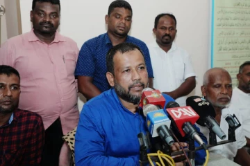 அரசு பதவி விலகி சிறந்த ஆட்சியை உருவாக்க வழிவிட வேண்டும்: ரிஷாட் பதியுதீன் (Photos)