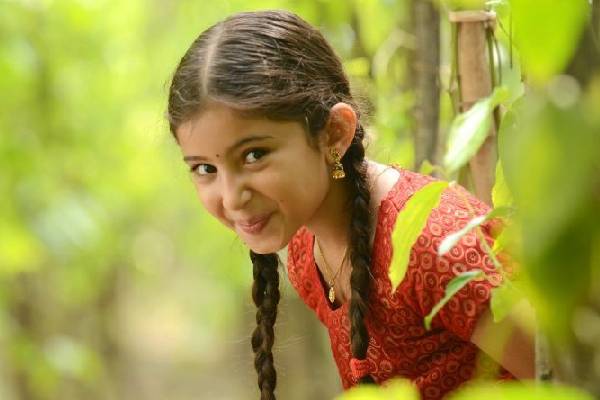 தெய்வத்திருமகள் குழந்தை சாராவா இது? வைரலாகும் புதிய புகைப்படங்கள் | Actress Sara Arjun Recent Protos In Saree Viral