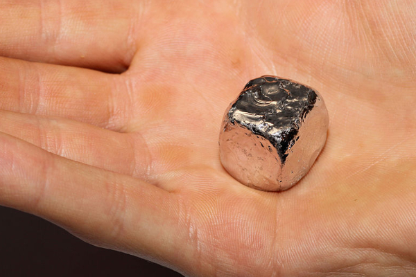 உலகின் மிக விலையுயர்ந்த உலோகம் எது தெரியுமா? தங்கம் அல்ல | Which Is The Most Expensive Metal In The World