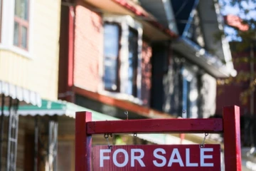 ரொறன்ரோவில் வீடு வாங்க காத்திருக்கும் வெளிநாட்டவருக்கு ஏற்பட்டுள்ள நெருக்கடி