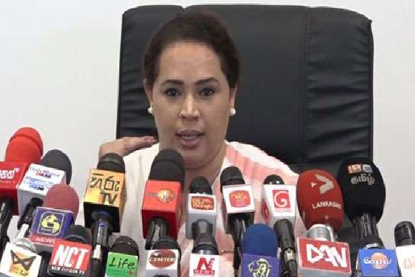 டயனா கமகே-Diana Gamage