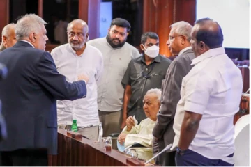 வடக்கு கிழக்கு எம்.பிக்களை தனியாக சந்திக்க விரும்பியது ஏன்: தமிழரசிடம் ரணில் கூறிய பதில்