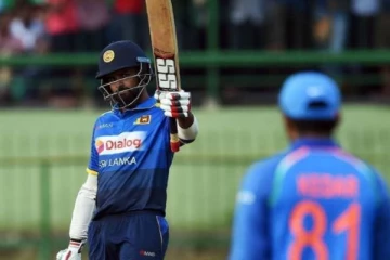 சர்வதேச கிரிக்கெட்டில் இருந்து ஓய்வை அறிவித்த இலங்கை நட்சத்திர வீரர்!
