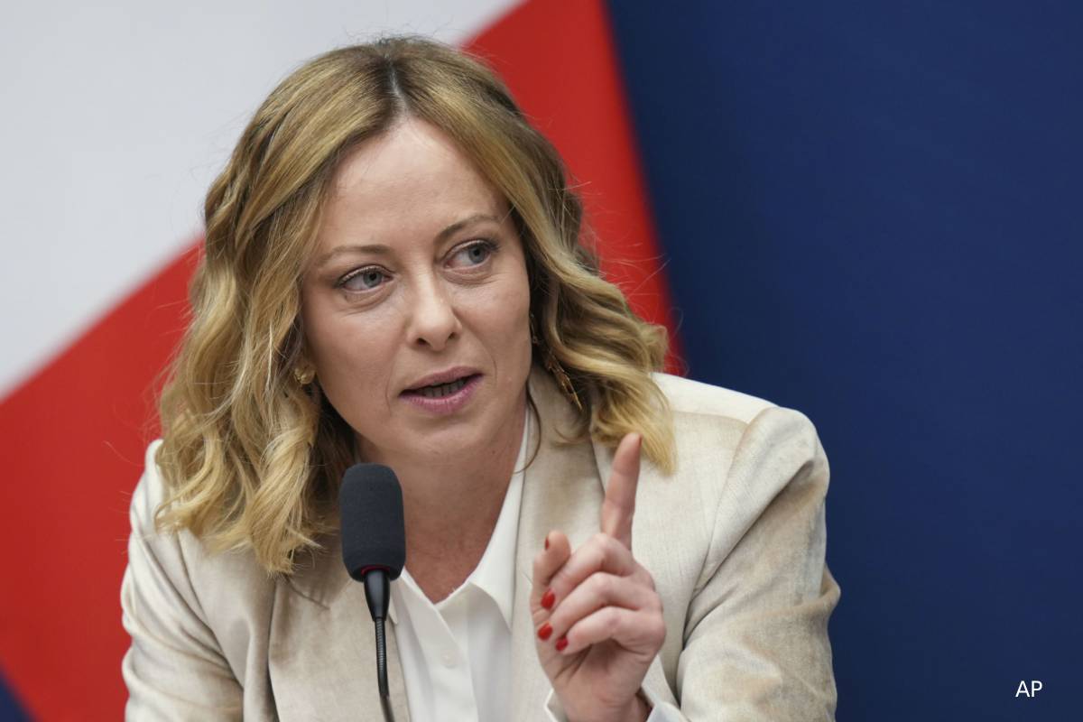 லெபனான் மீதான தாக்குதலை தொடரும் இஸ்ரேல் - இத்தாலி எடுத்த அதிரடி நடவடிக்கை | Italy Suspends Defence Agreement With Israel லெபனான் மீதான தாக்குதலை தொடரும் இஸ்ரேல் - இத்தாலி எடுத்த அதிரடி நடவடிக்கை | Italy Suspends Defence Agreement With Israel