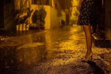 34 வயதுடைய பெண்ணின் முகம் சுழிக்க வைத்த செயல்!