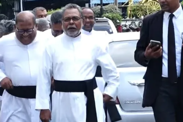 ஈஸ்டர் தாக்குதல் விசாராணை! நம்பகத்தன்மைக்கு சவாலாகியுள்ள முக்கிய அமைச்சு பதவி | Easter Attack Investigation Challenge Credibility