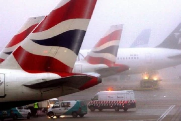 ஆம்ஸ்டர்டாம், பாரிஸ் பயணிகள் தவிப்பு... ஹீத்ரோ விமான நிலையத்தின் முடிவால் அதிர்ச்சி