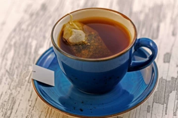 அழகில் ஜொலிக்கனுமா? அப்போ தினமும் 4 கப் பிளாக் டீ குடிங்க - இவ்வளவு நன்மைகளா?