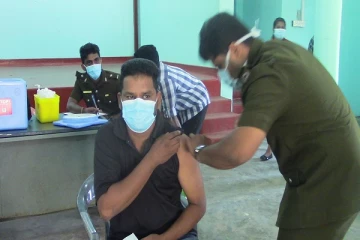 கோவிட் தடுப்பூசிகளை வழங்கும் நடவடிக்கைகள் மட்டக்களப்பு மாவட்டத்தில் முன்னெடுப்பு