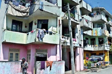 தொடர்மாடி குடியிருப்பு ஒன்றில் 102 பேருக்கு கொரோனா! உடனடியாக எடுக்கப்பட்ட நடவடிக்கை