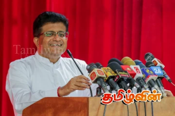 குரங்குகளுக்கும் மயில்களுக்கும் பகிரங்க அறிவிப்பு! அரசாங்கத்தை கிண்டல் செய்த கம்மன்பில