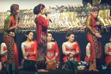 அன்னண பாத்தியா.. எந்த மொழி பாடல் தெரியுமா?ஷாக் ஆகிடுவீங்க!