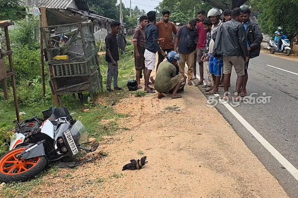மூதூரில் மோட்டார் சைக்கிளுடன் முச்சக்கர வண்டி மோதி விபத்து! ஒருவர் காயம் | Accident A Three Wheeler Motorcycle In Muthur