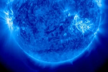 பூமியை தாக்கிய சக்தி வாய்ந்த சூரியப்புயல்!