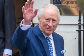 பக்க விளைவுகளால் கடும் அவதி... மருத்துமனைக்கு கொண்டுசெல்லப்பட்ட சார்லஸ் மன்னர்