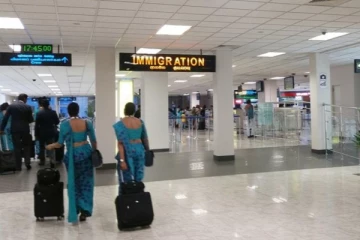 கட்டுநாயக்க விமான நிலையத்திற்கு பார்வையாளர்கள் செல்ல தடை