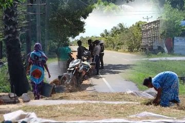 கிளிநொச்சியில் குடும்பஸ்தரின் உயிரைப்பறித்த பாரவூர்தி!