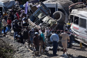 கொலம்பியாவை உலுக்கிய குண்டுவெடிப்பு ; சிறுவர்கள் உட்பட 14 பேர் உயிரிழப்பு