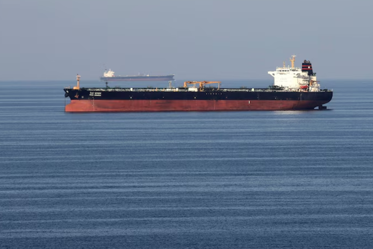 ஹார்முஸ் வழியாகத் தொடரும் ஈரானிய எண்ணெய் விநியோகம்.. சிரமத்தில் வளைகுடா நாடுகள் | Iranian Oil Supplies Through The Strait Of Hormuz