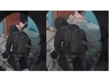 கூரியர் நிறுவன அலுவலகத்தில் துப்பாக்கி முனையில் கொள்ளை - பதற வைக்கும் சிசிடிவி வீடியோ...!