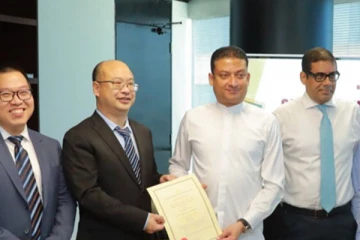 ඉන්ධන බෙදාහැරීමේ සයිනොපෙක් ගිවිසුමට අත්සන් තබයි..!ඉන්ධන අලෙවිසැල් 150ක් එක්වෙයි..