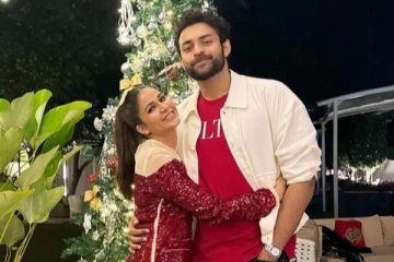 கர்ப்பமாக இருக்கும் லாவண்யா திரிபாதி.. Vacation முடிந்து விமான நிலையத்திற்கு கணவருடன் வந்த நடிகை