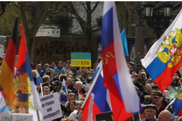 புடினுக்கு ஆதரவு, உக்ரைனுக்கு உதவுவதற்கு எதிர்ப்பு: ஜேர்மனியில் வெடித்த போராட்டம்