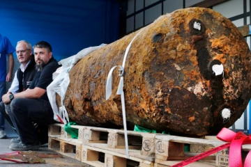 வெடிகுண்டை அகற்ற 4,000 பேர் வெளியேற்றம்!