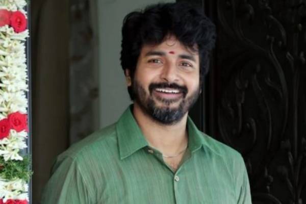 நடிகர் சிவகார்த்திகேயன் பிறந்து, வளர்ந்த அவரது வீட்டை பார்த்துள்ளீர்களா?- சொந்த ஊரில் இருக்கும் வீடு இதோ