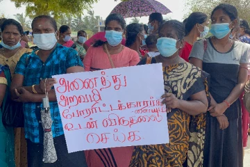 அனைத்து அறவழி போராட்டகாரர்களையும் உடனடியாக விடுதலை செய்ய கோரி மன்னாரில் கவனயீர்ப்பு போராட்டம்(Photos)