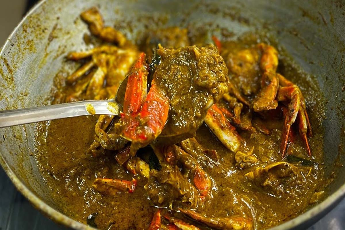 மழைகாலத்தில் கமகமக்கும் நண்டு மசாலா.... செட்டிநாடு சுவையில் எப்படி செய்வது? | How To Make Chettinad Crab Masala