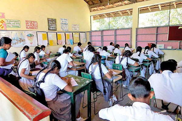 அரச பாடசாலைகளில் நிலவும் ஆசிரியர் வெற்றிடங்களை நிவர்த்தி செய்ய நடவடிக்கை | Address Teacher Vacancies In Government Schools
