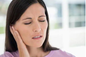 காதுக்குள் விசில் சத்தம்! Omicron நோயாளிகளுக்கு ஏற்படும் புதிய அறிகுறி.. எச்சரிக்கும் விஞ்ஞானிகள்