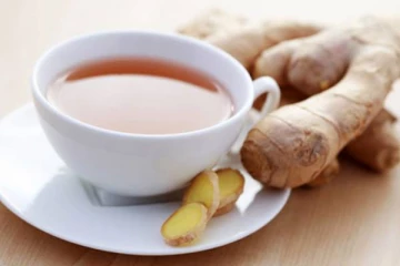 இஞ்சி டீயை விரும்பி அருந்துபவரா நீங்கள்? அதிகமாக அதை குடித்தால் ஏற்படும் பின்விளைவுகள்