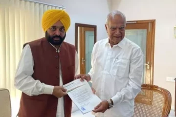 பஞ்சாப் முதல்வராக 16 ஆம் தேதி பதவியேற்கிறார்  பக்வந்த் மன் - ஆட்சியமைக்க உரிமை கோரினார்