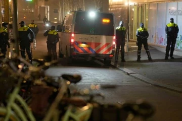 ஓமிக்ரோனால் இன்று முதல் மீண்டும் ஊரடங்கை அறிவித்த பிரபல நாடு!