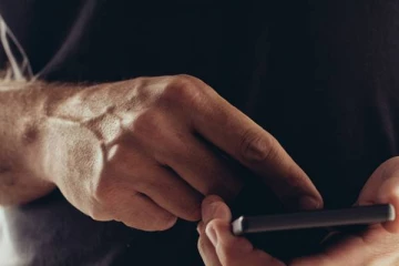 சிறைச்சாலைகளிலிருந்து இதுவரை பல்லாயிரக்கணக்கான கைபேசிகள் மீட்பு