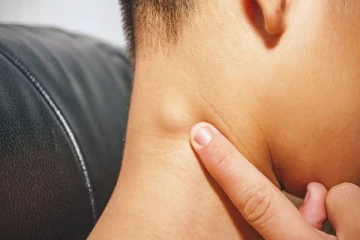 பெண்களையே அதிகம் பாதிக்கும் தைராய்டு - மருத்துவர்கள் எச்சரிக்கை!