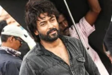 படிப்பு வரல, நடிப்பும் வராது! மேடையில் சூர்யாவை மோசமாக கலாய்த்த சிவகுமார்...