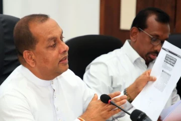 அரசாங்கத்திற்கு நிதி பிரச்சினை - பொருட்களின் விலைகள் மேலும் அதிகரிக்கலாம்: மகிந்த அமரவீர