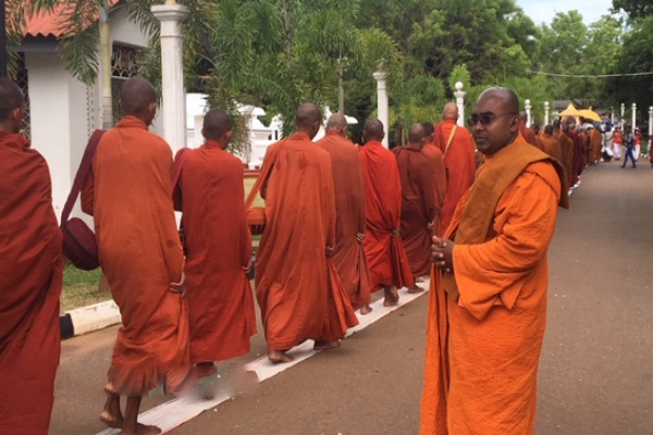 வடக்கை நோக்கிப் படையெடுக்கும் பௌத்த பிக்குகள்! | Buddhist Monks Invading The North