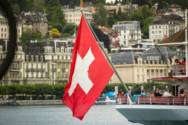 புலம்பெயர்தலுக்கு ஆதரவாக சுவிஸ் அரசு வெளியிட்டுள்ள செய்தி | Swiss Concerned On Restrict Immigration Referendum புலம்பெயர்தலுக்கு ஆதரவாக சுவிஸ் அரசு வெளியிட்டுள்ள செய்தி | Swiss Concerned On Restrict Immigration Referendum