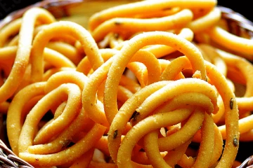 உருளைக்கிழங்கு முறுக்கு யாருக்கெல்லாம் ஆசை...! 30 நிமிடத்தில் சுவைக்கலாம்