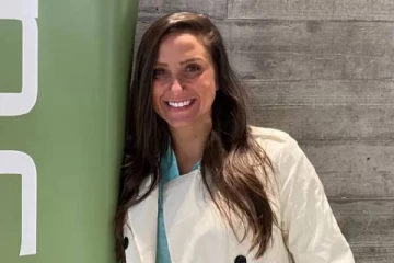 கணவரின் இறப்பால் ஏற்பட்ட துயரம் குறித்து நூல் வெளியீடு: கொலை வழக்கில் சிக்கிய பெண்