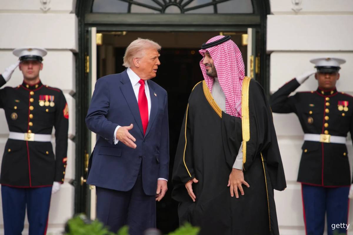 ட்ரம்பை நெருக்கும் சவுதி அரேபியா... ஈரானில் களமிறங்கும் ஐக்கிய அரபு அமீரகம் | Saudi Presses Continue Iran War