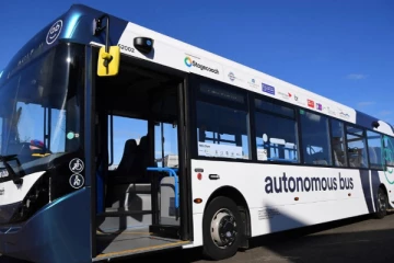 டிரைவரே இல்லாமல் 80கி.மீ வேகத்தில் பாயும் பேருந்து - எங்கு தெரியுமா?