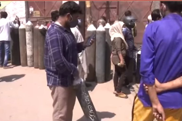 சிலிண்டர் இல்லாமல் கண்முன்னே நடக்கும் மரணம்... கொரோனாவின் தாண்டவத்தால் ஏற்பட்ட அவலங்கள் | Corona Patient Death Oxygen Cilynder