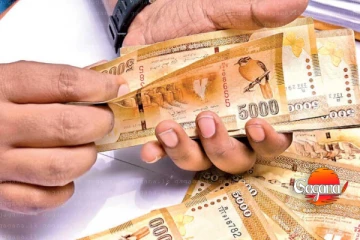 වැටුප් වැඩිකිරීමට බාල්දියක් අදින රෝහිණි මන්ත්‍රිනී